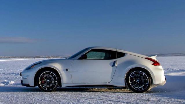 Nissan 370Z 4