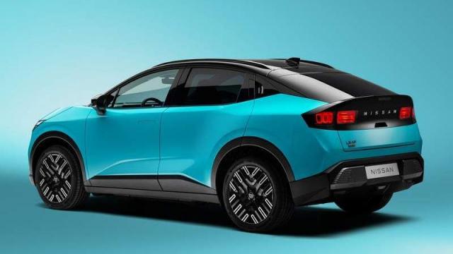 Nissan Nuova Leaf posteriore