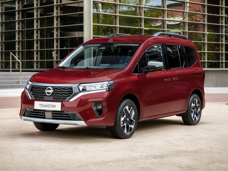 Nissan Townstar tre quarti anteriore