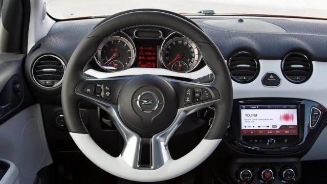 Opel Adam interni 1