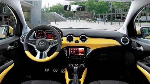 Opel Adam interni
