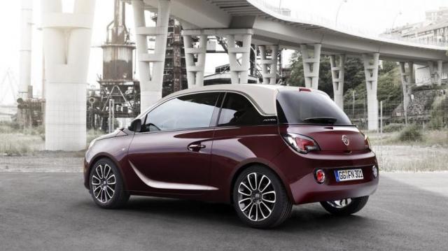 Opel Adam purple