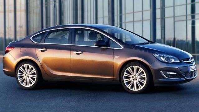 Opel Astra Sedan 4 porte 8