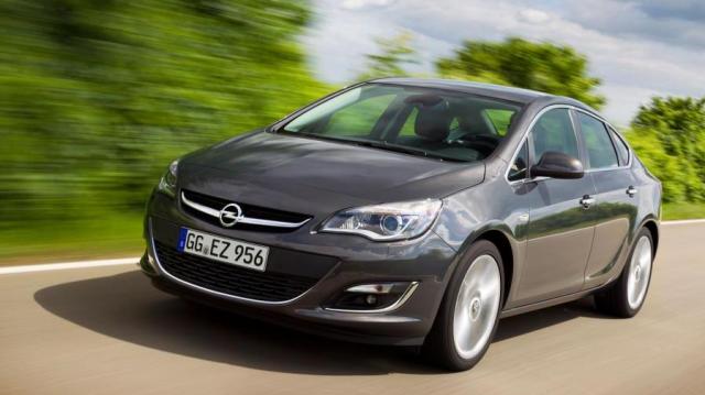 Opel Astra 4 porte