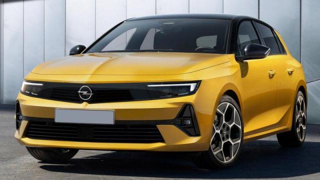 Opel Nuova Astra tre quarti anteriore