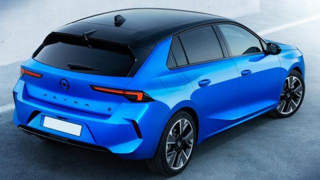 Opel Astra Electric posteriore