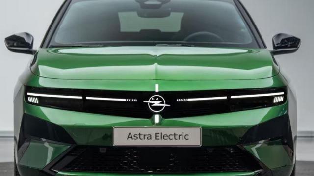 Opel Astra Electric Sports Tourer statica