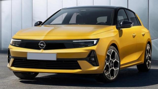 Opel Nuova Astra Plug-in Hybrid tre quarti anteriore