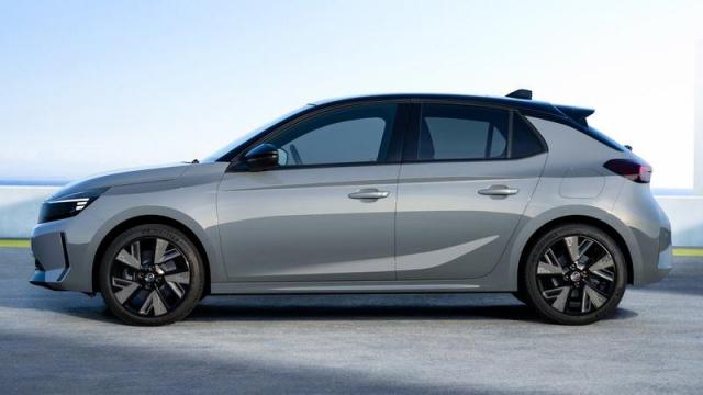 Opel Nuova Corsa Electric profilo