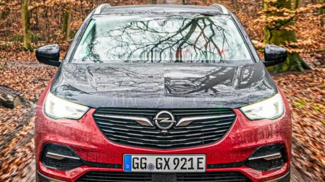 Opel Grandland X Hybrid frontale