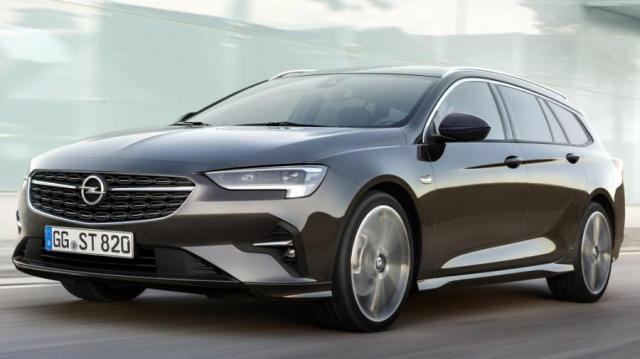 Opel Insignia Sports Tourer laterale scura