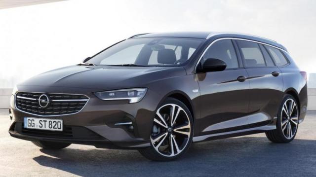 Opel Insignia Sports Tourer lato marrone