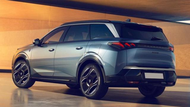 Peugeot Nuovo 5008 posteriore