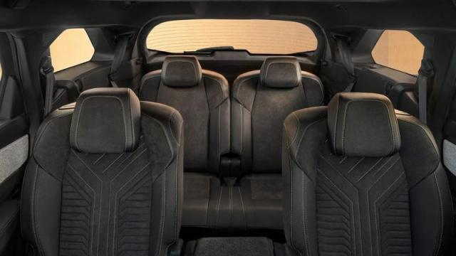 Peugeot Nuovo 5008 1