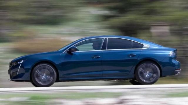 Peugeot 508 SW blu