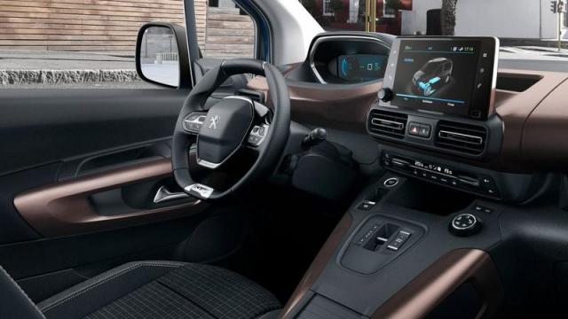 Peugeot e-Rifter interni