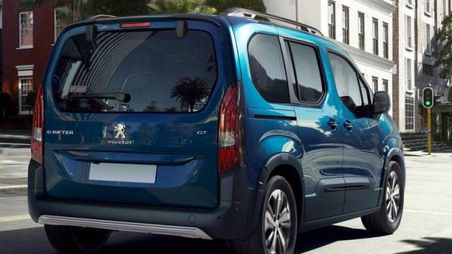 Peugeot e-Rifter profilo 2