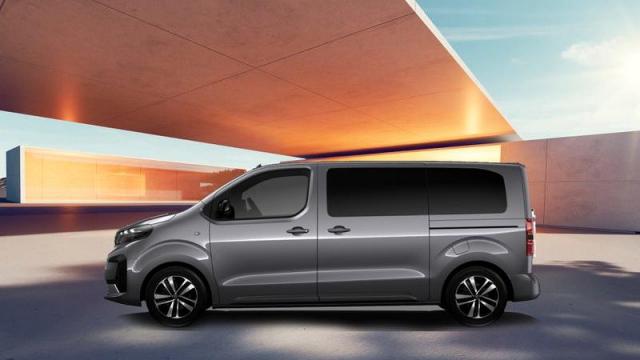 Peugeot Traveller profilo