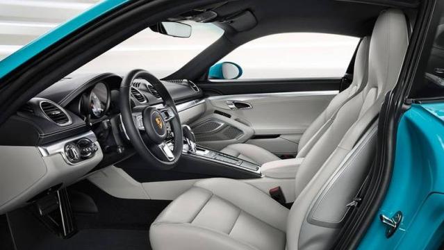 Porsche 718 Cayman interni1