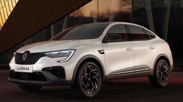Renault Arkana E-Tech bianco