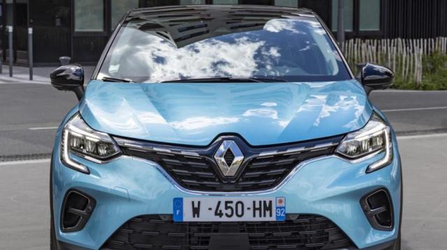 Renault Captur E-Tech plug-in hybrid frontale