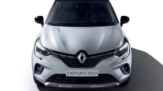 Renault Captur E-Tech plug-in hybrid grigia