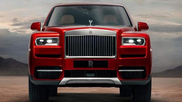 Rolls-Royce Cullinan anteriore