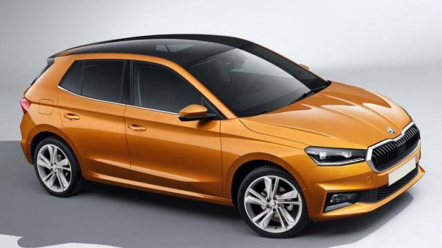 Skoda Nuova Fabia tre quarti anteriore 1