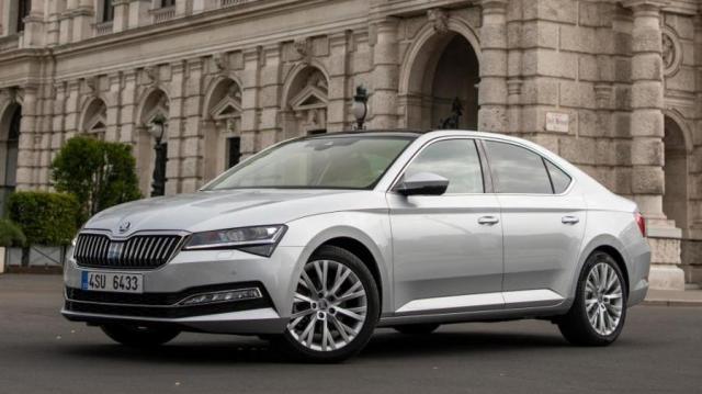 Skoda Superb laterale