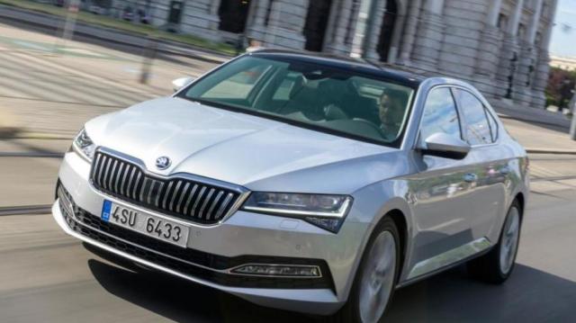 Skoda Superb strada