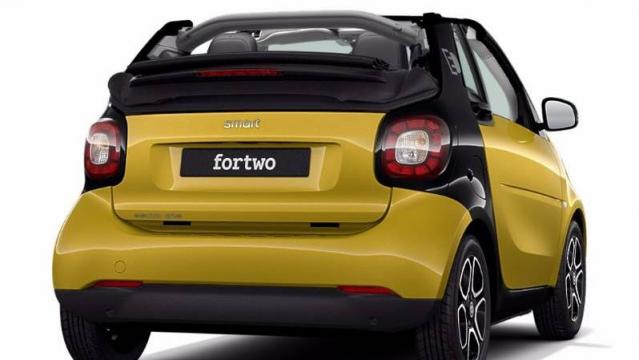 Smart Fortwo Cabrio tre quarti posteriore