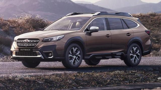 Subaru Outback tre quarti anteriore