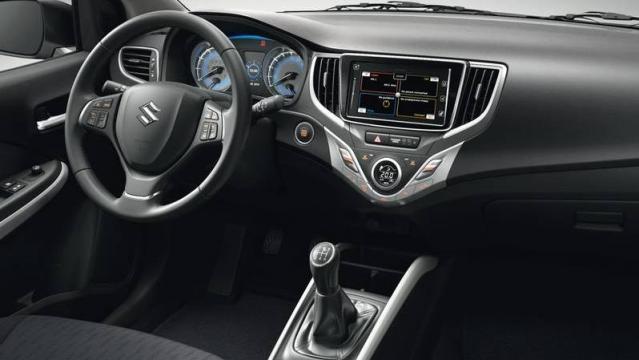 Suzuki Baleno interni 2