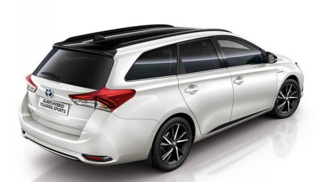 Toyota Auris Hybrid Touring Sports posteriore