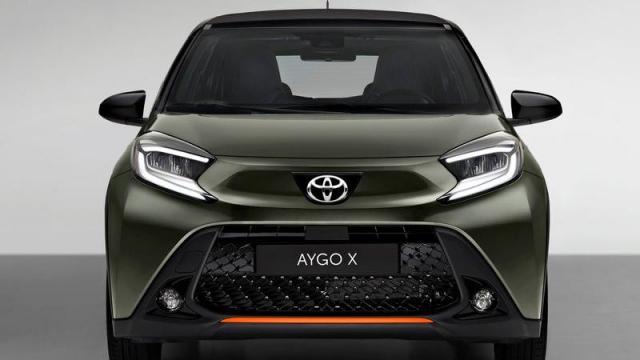 Toyota Nuova Aygo X anteriore