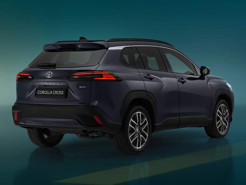 Toyota Nuova Corolla Cross posteriore