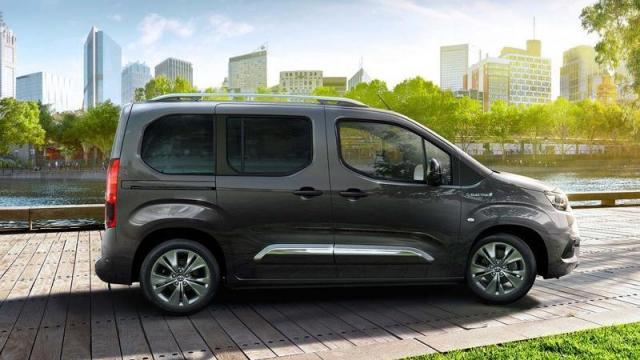 Toyota Nuovo Proace City Verso Electric profilo