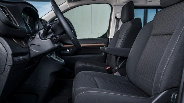 Toyota Proace Verso Electric interni 1