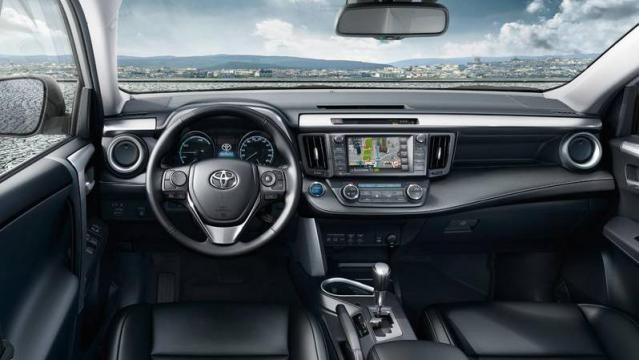 Toyota RAV4 Hybrid interni
