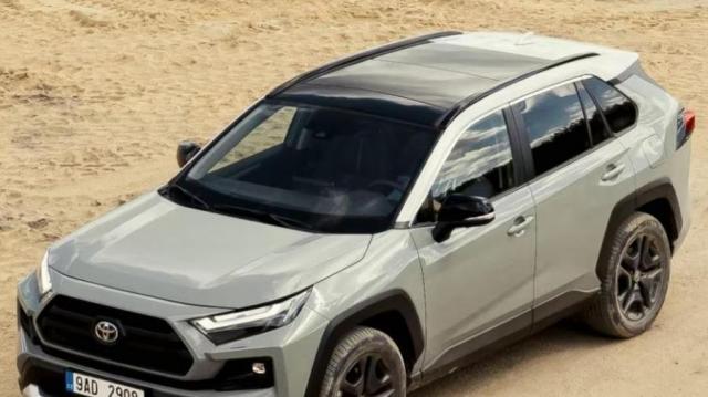 Toyota RAV4 Plug-in altezza