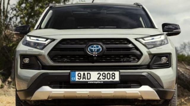 Toyota RAV4 Plug-in frontale