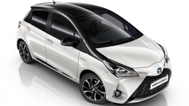 Toyota Yaris Hybrid foto