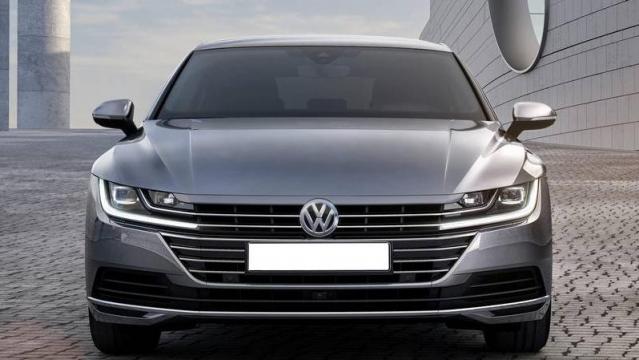 Volkswagen Arteon anteriore