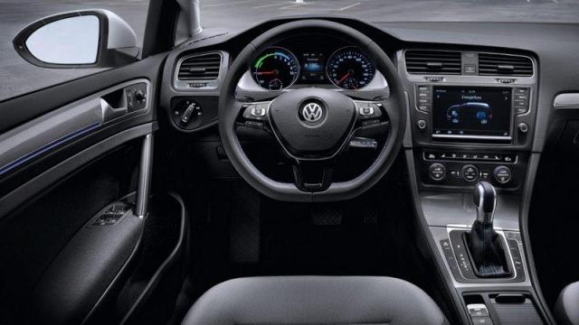 Volkswagen e-Golf 2