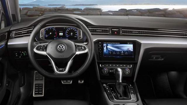 Volkswagen Passat berlina interni