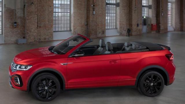 Volkswagen Nuovo T-Roc Cabriolet profilo