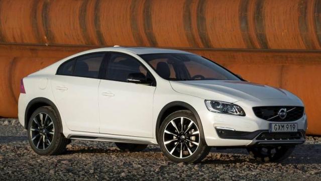 Volvo S60 Cross Country 9