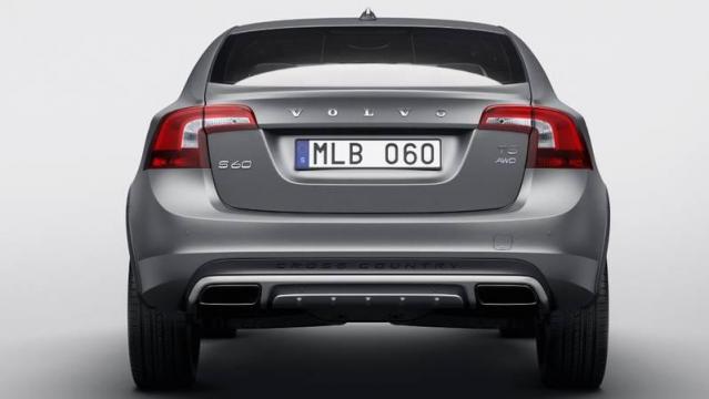 Volvo S60 Cross Country 2