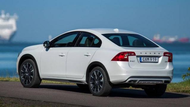 Volvo S60 Cross Country 7