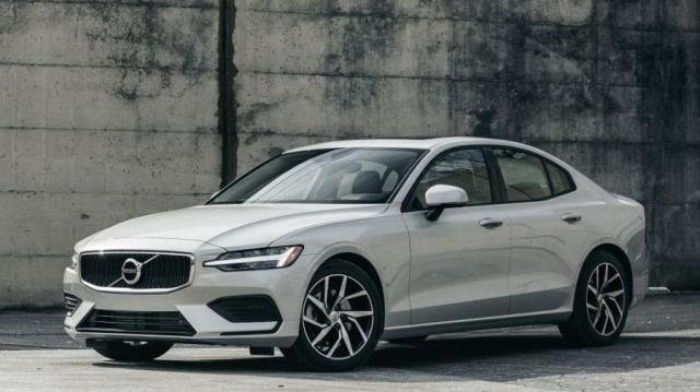 Volvo S60 profilo